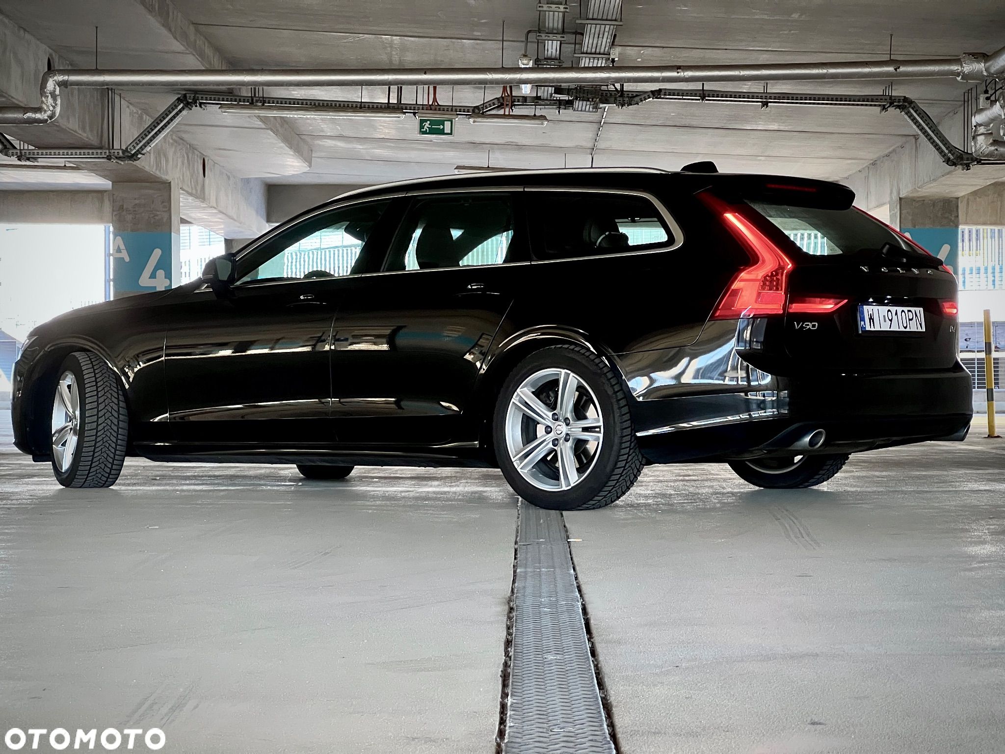 Volvo V90 D4 AWD Geartronic Inscription - 1