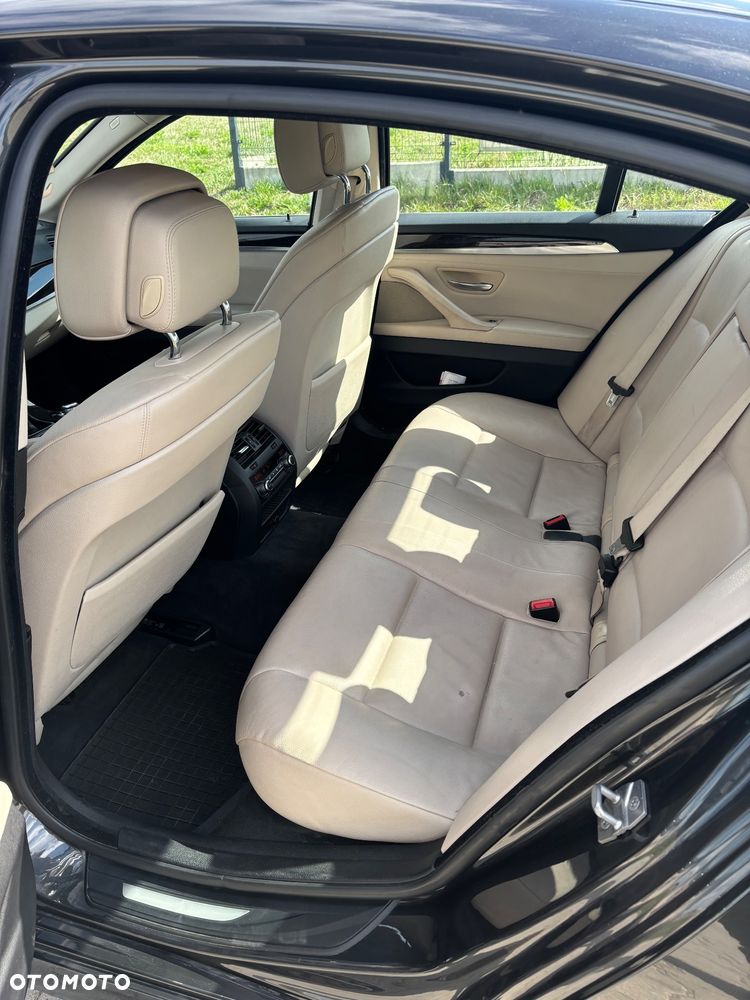 BMW Seria 5 520d Efficient Dynamics - 11