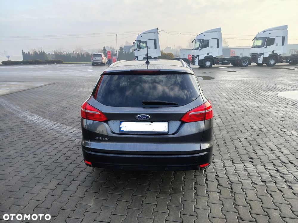 Ford Focus 1.5 EcoBlue Start-Stopp-System TITANIUM STYLE - 6