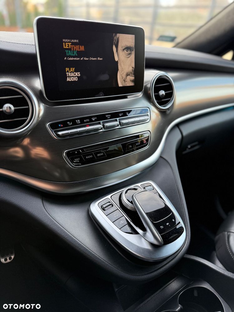 Mercedes-Benz Klasa V - 15