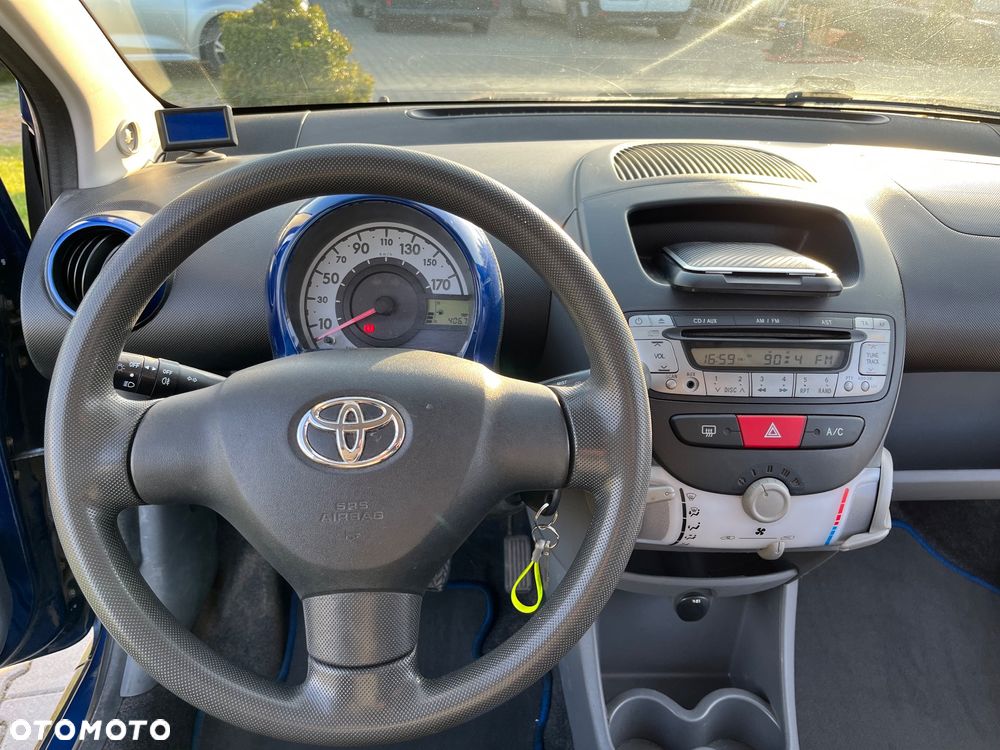 Toyota Aygo - 10
