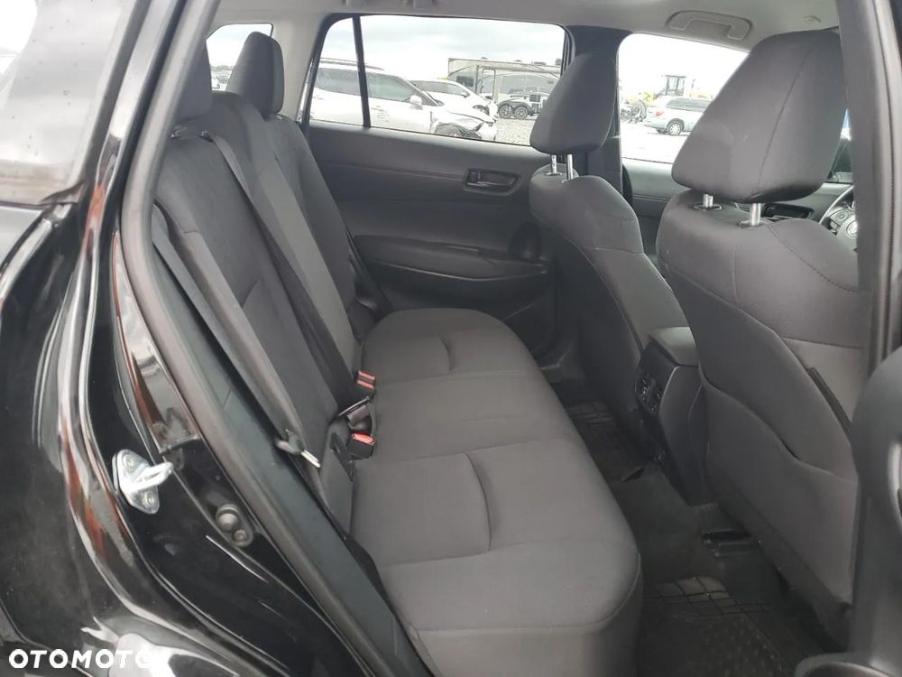 Toyota Corolla Cross - 12