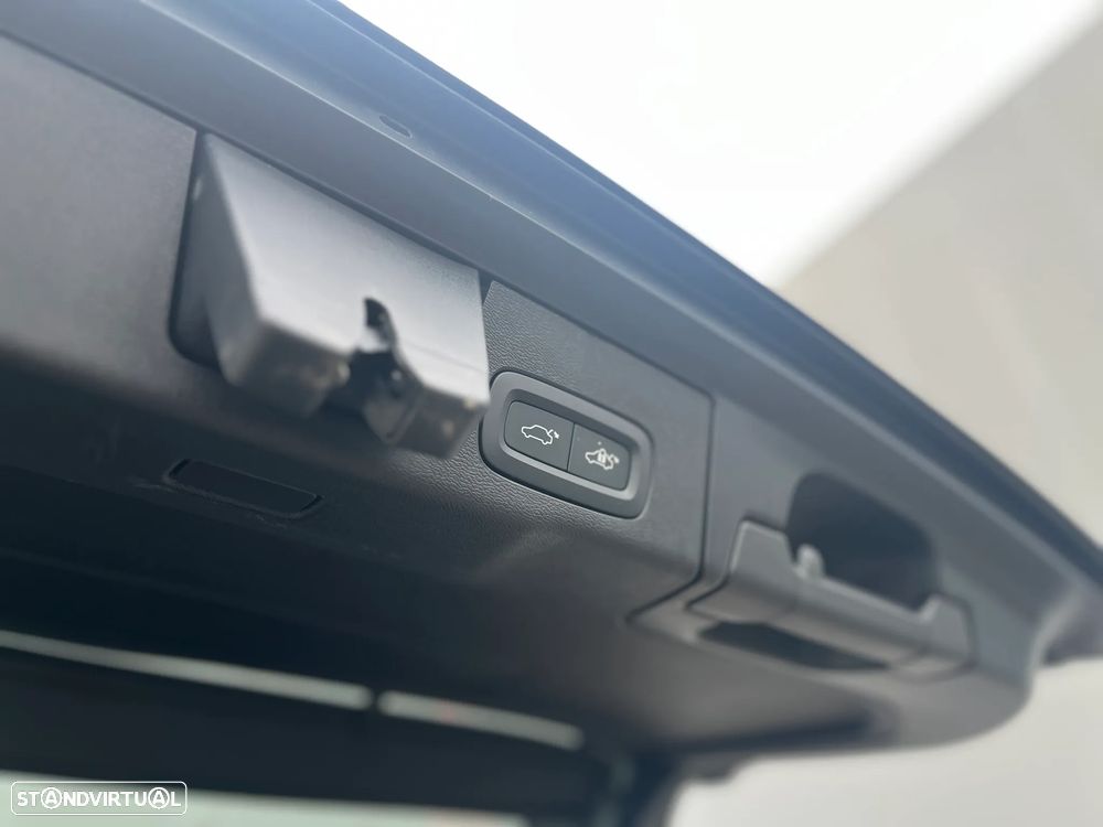 Volvo XC 60 2.0 B4 Core - 11