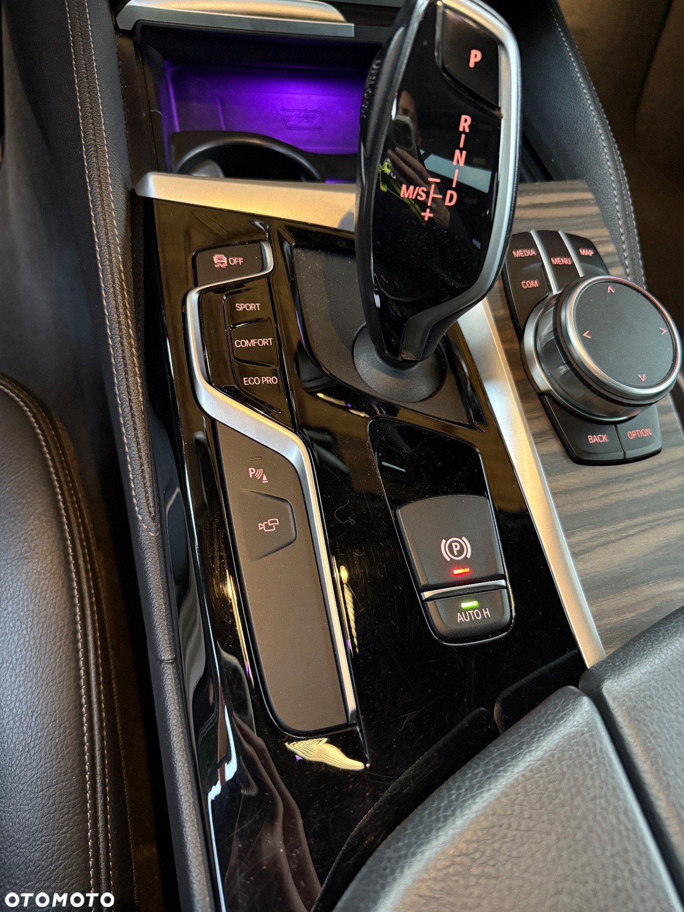BMW Seria 5 520d Touring Luxury Line - 29