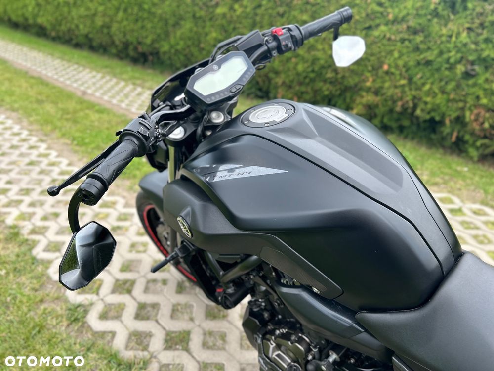 Yamaha MT - 6