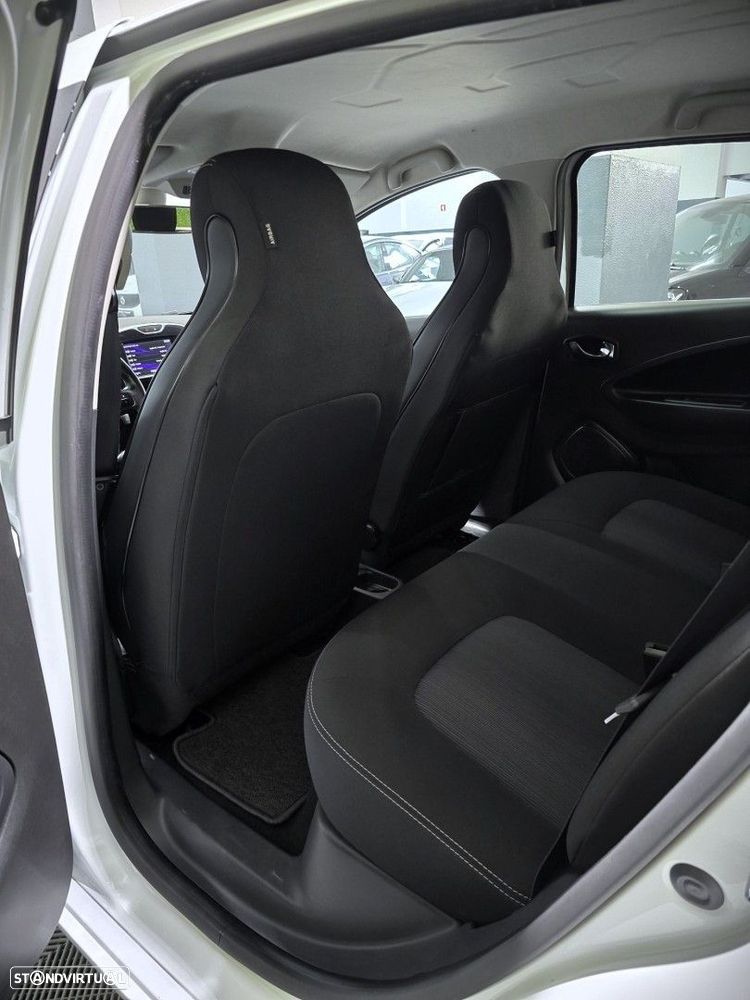 Renault Zoe (c/ Bateria) Limited 40 - 9