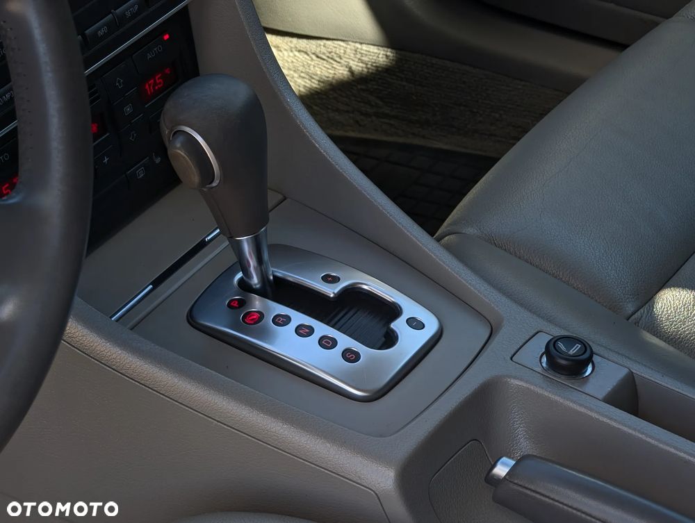 Audi A4 Avant 2.0 TDI DPF multitronic - 30