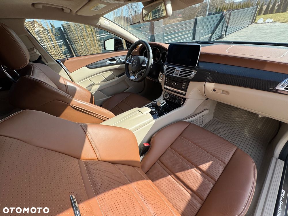 Mercedes-Benz CLS 63 AMG S 4Matic AMG SPEEDSH MCT - 13