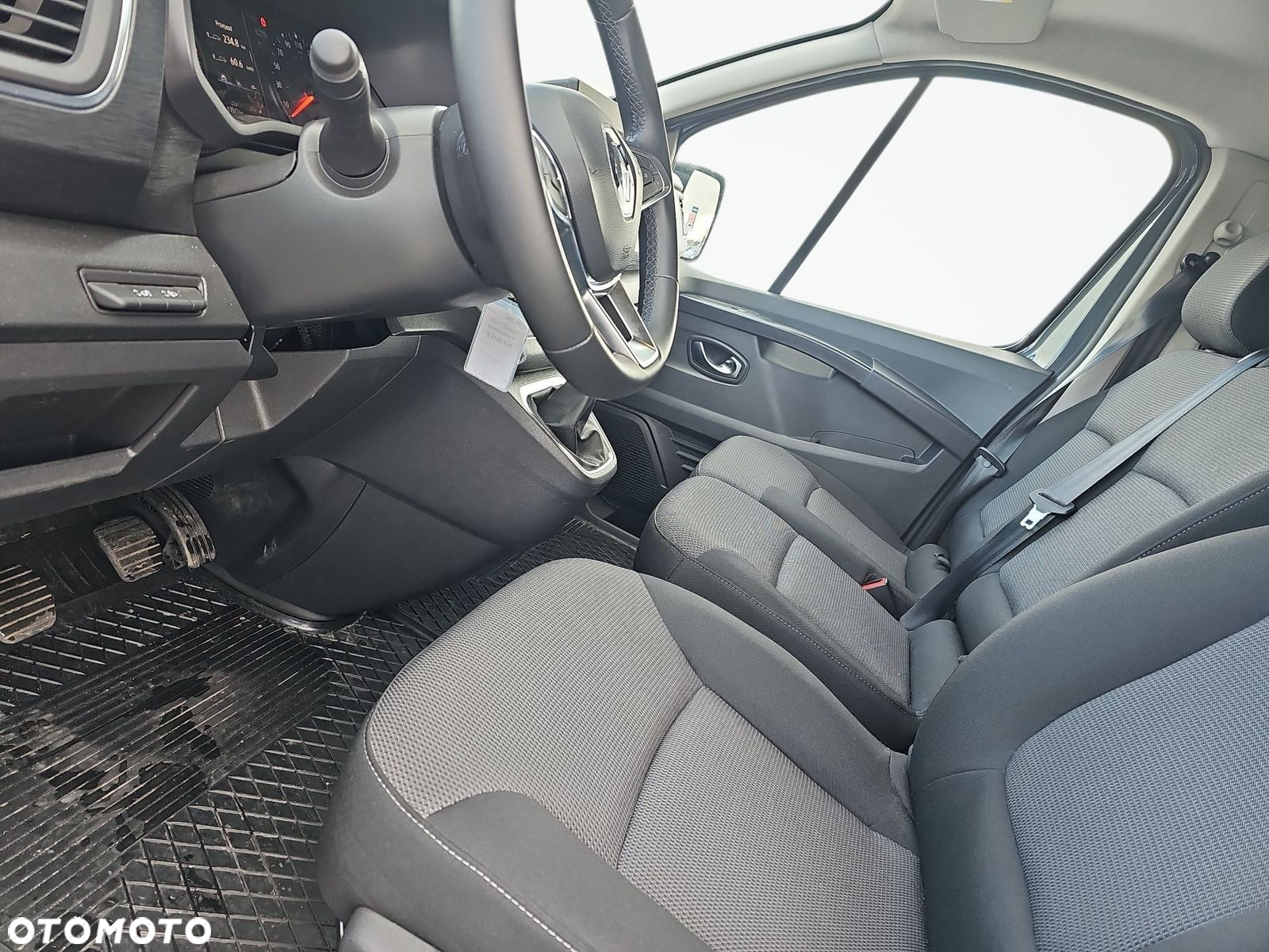 Renault Trafic Grand SpaceClass 2.0 dCi - 10