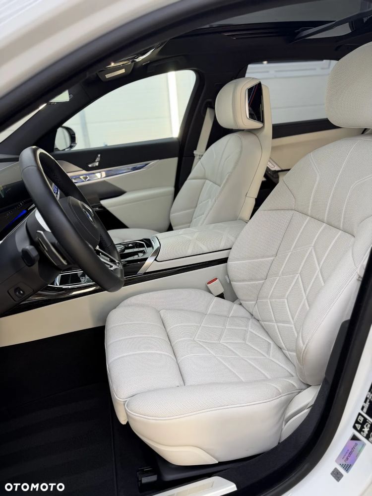 BMW Seria 7 740d xDrive mHEV sport - 8