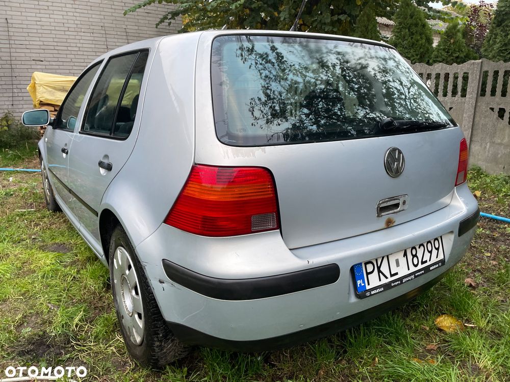 Volkswagen Golf - 2