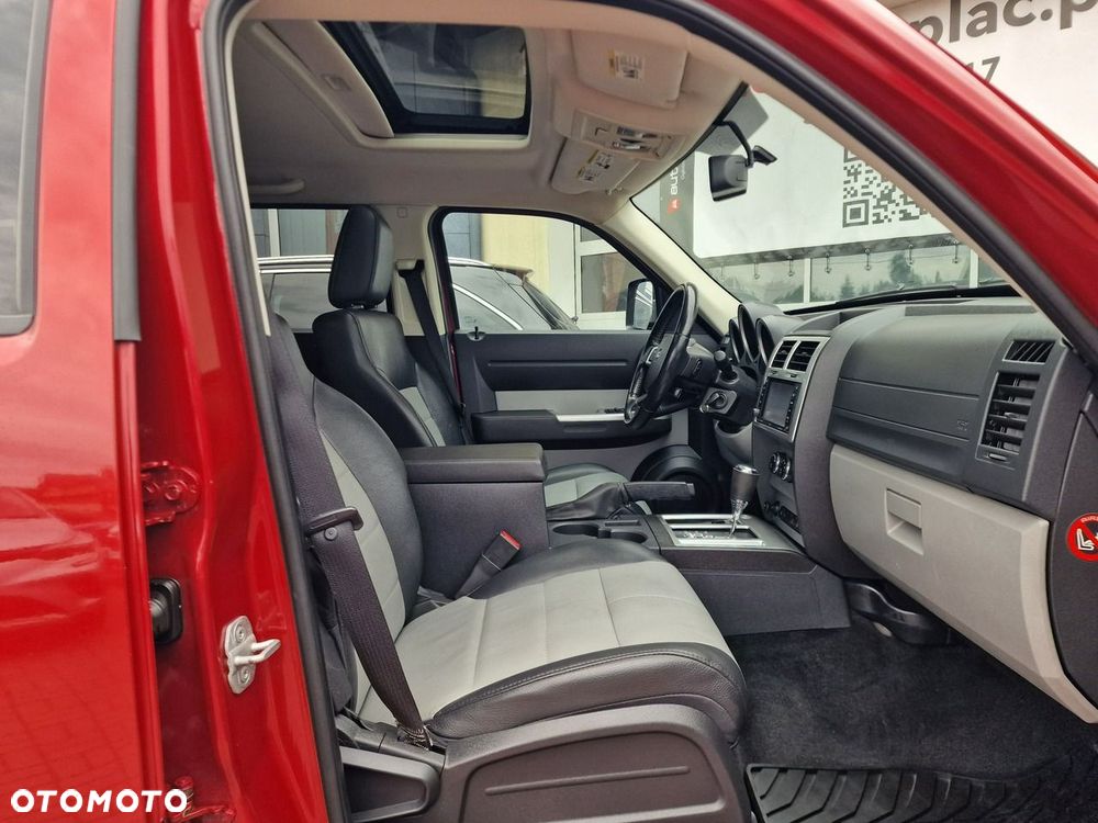Dodge Nitro 2.8 CRD DPF Automatik SXT - 29
