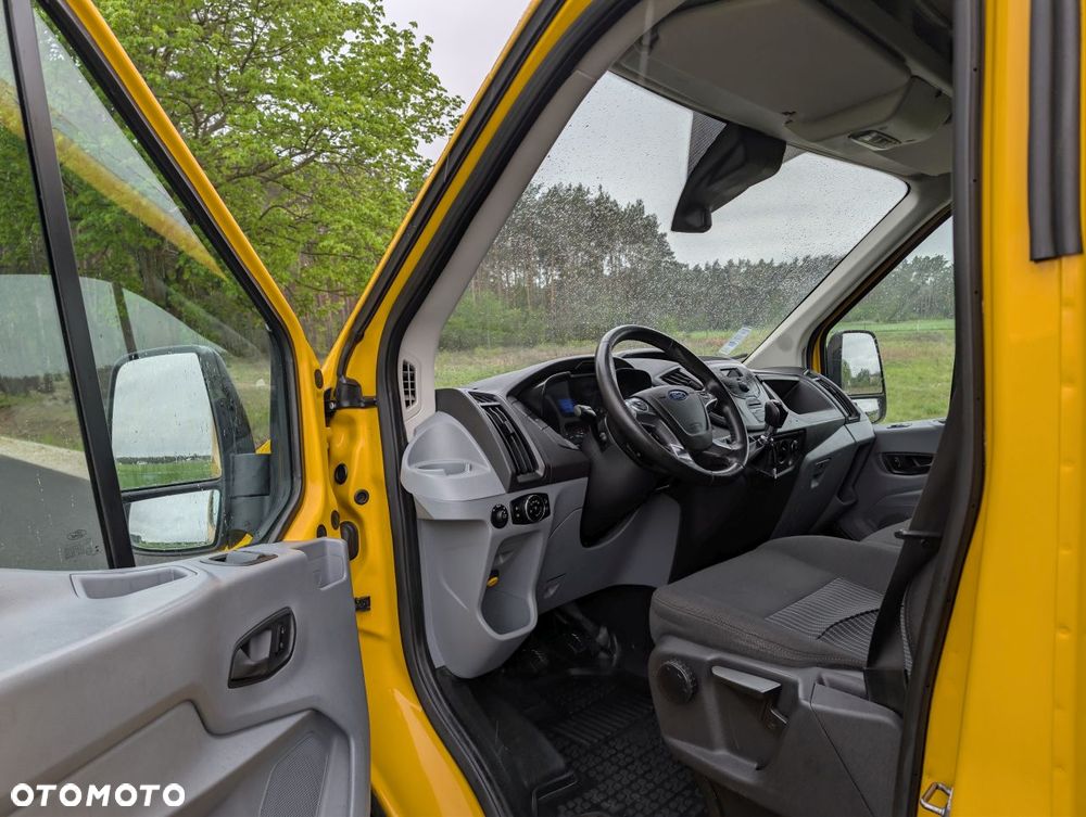 Ford Transit - 13