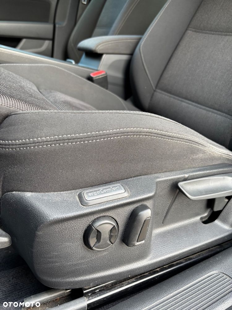Volkswagen Passat Variant 2.0 TDI BMT Comfortline - 13