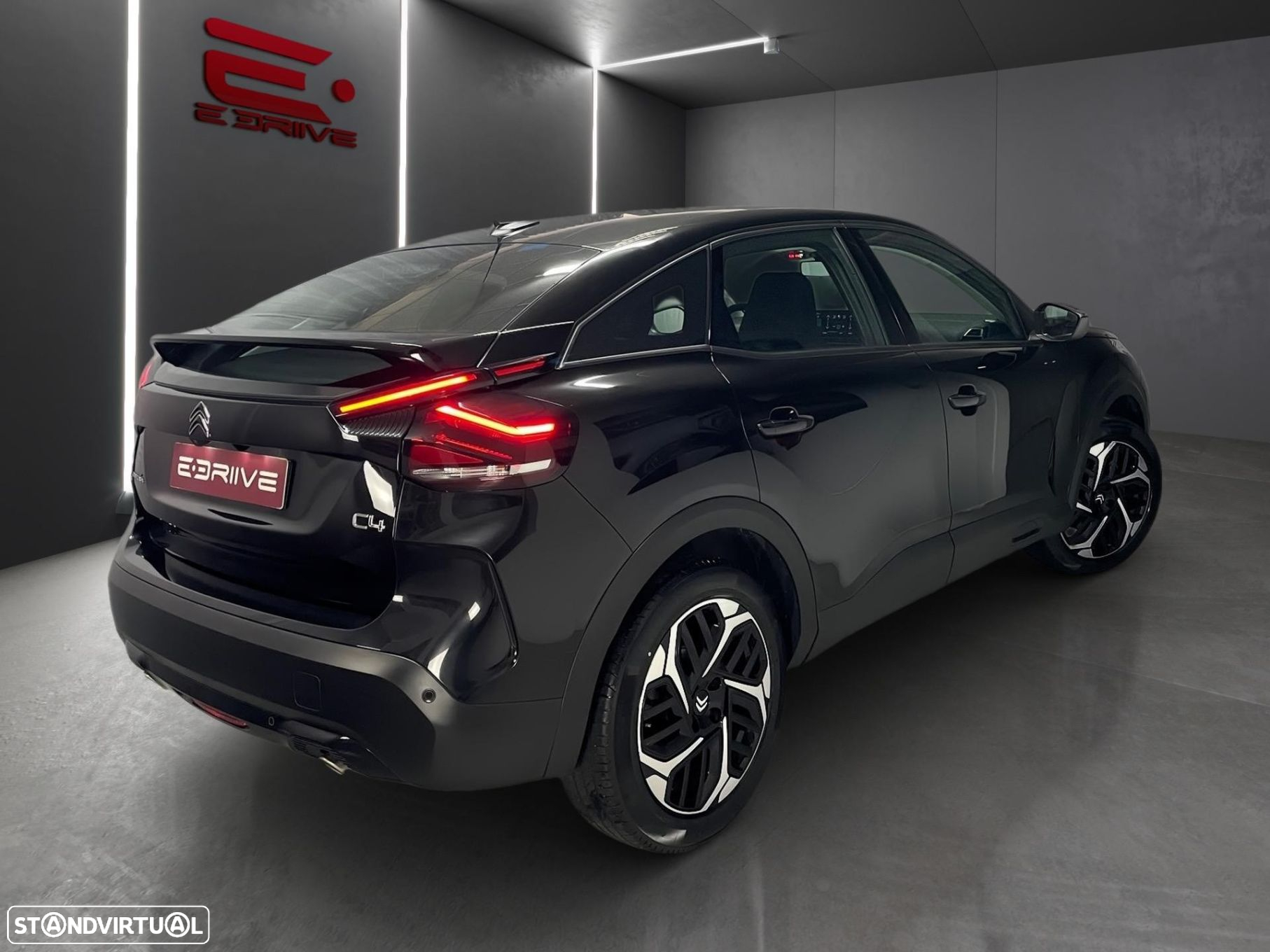 Citroën C4 1.2 PureTech Shine EAT8 - 4