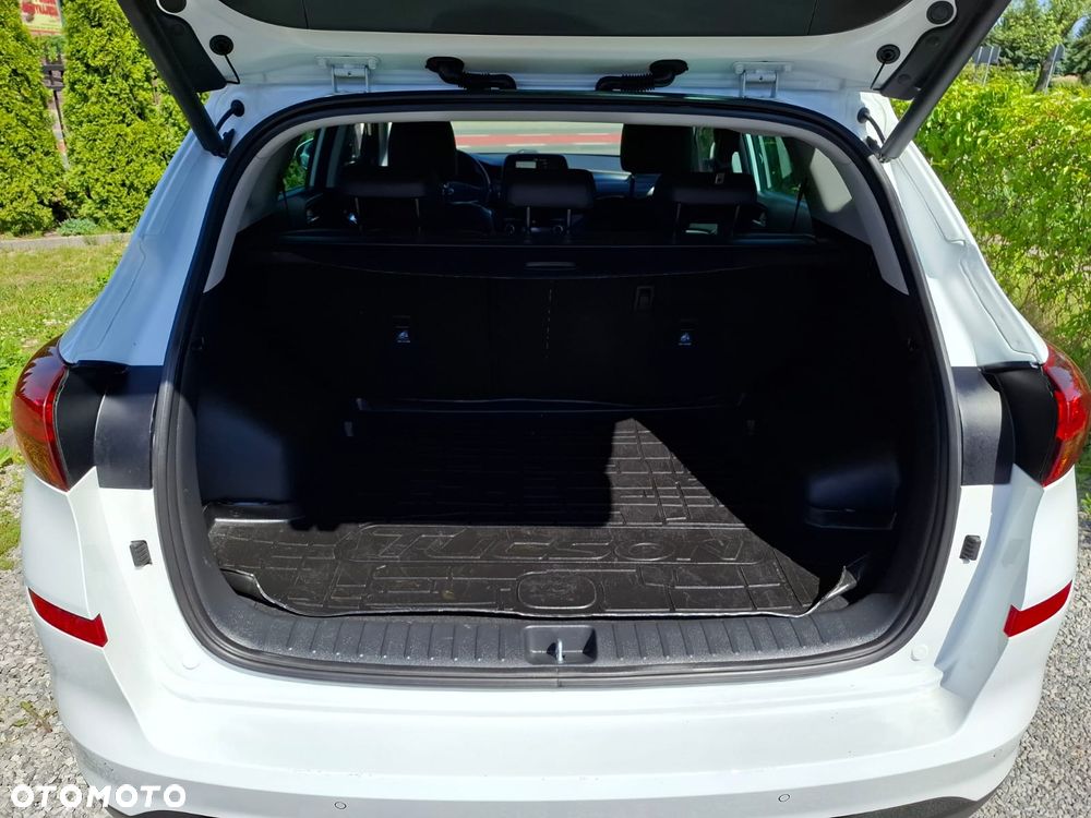 Hyundai Tucson blue 1.6 CRDi 2WD DCT Premium - 25