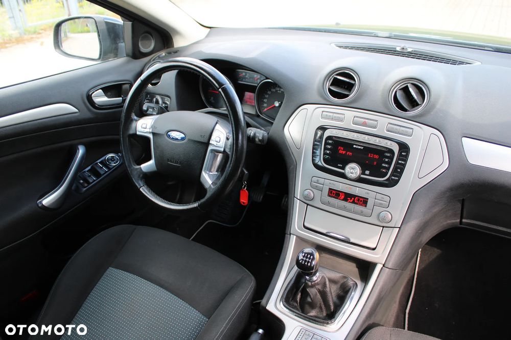 Ford Mondeo - 15