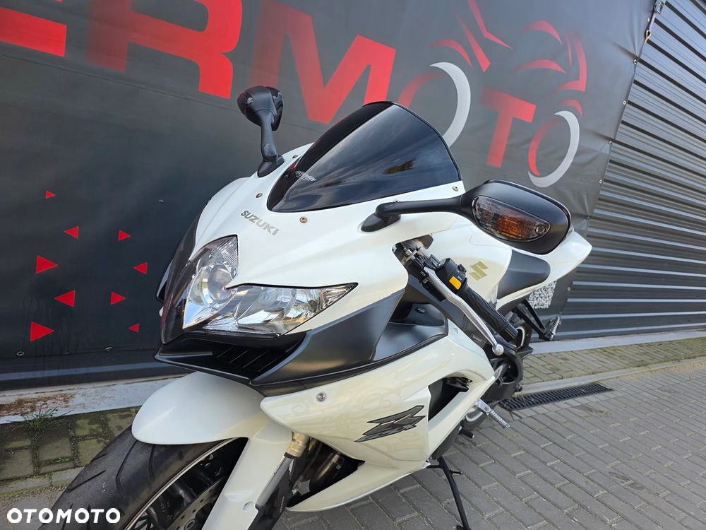 Suzuki GSX-R - 12