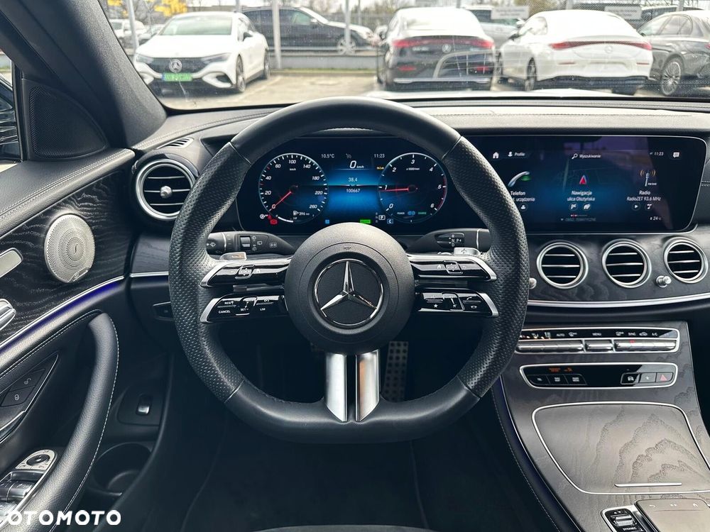 Mercedes-Benz Klasa E - 9