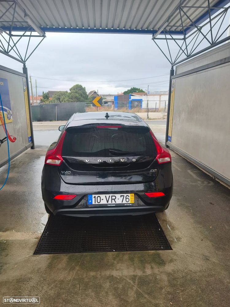 Volvo V40 D2 Momentum - 10