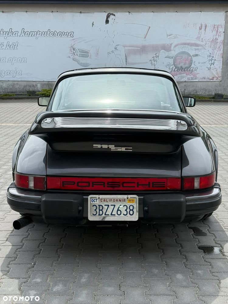 Porsche 911 - 12