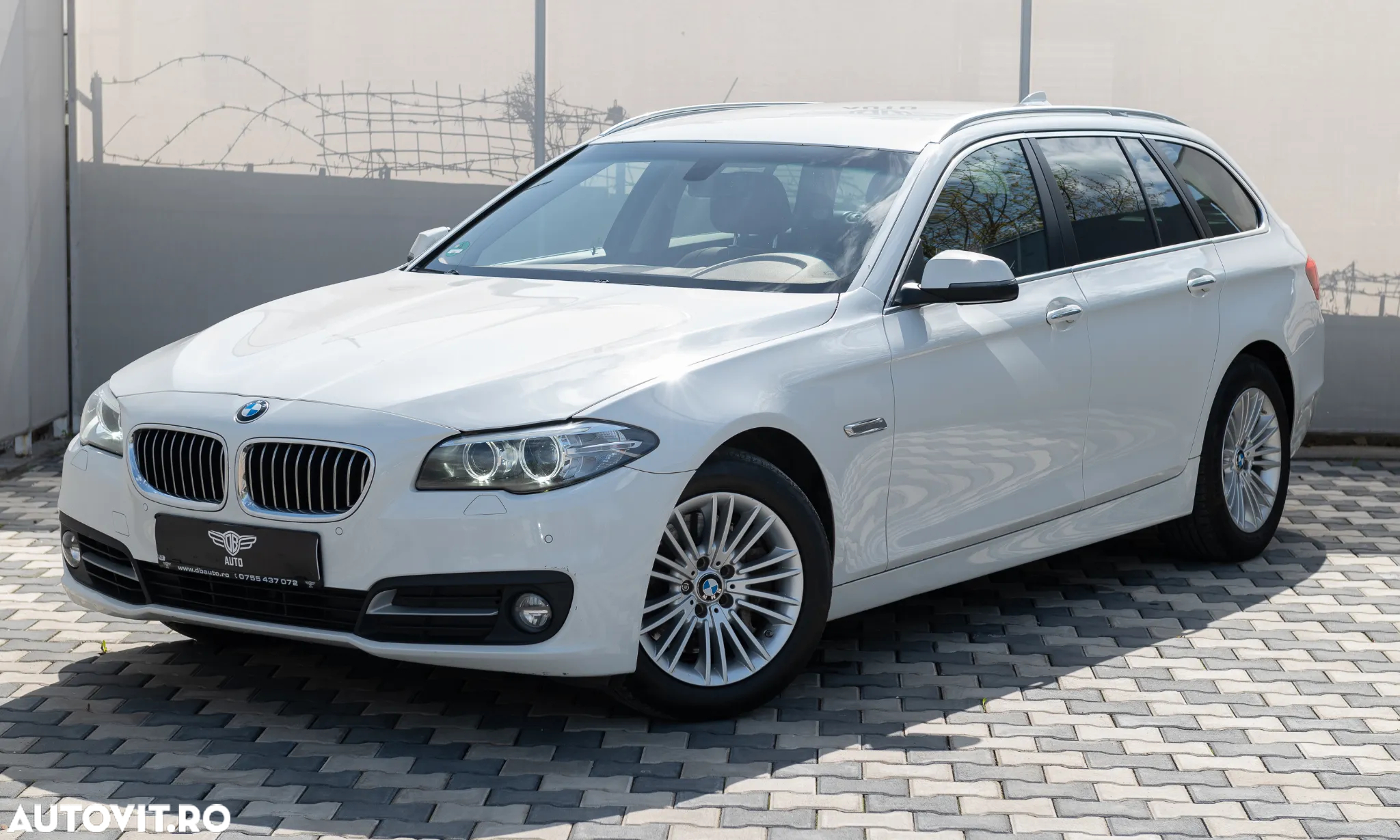 BMW Seria 5 525d Touring Aut. - 2