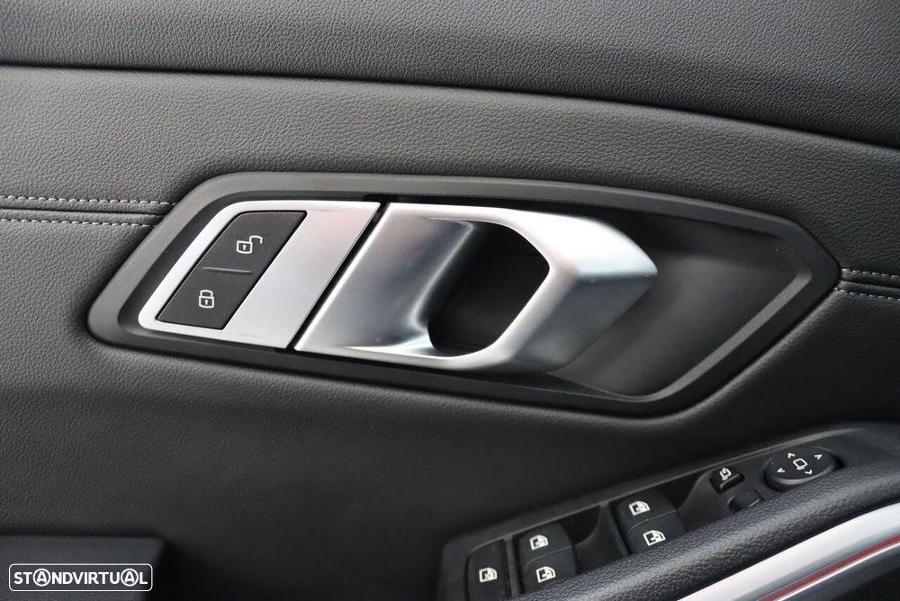 BMW 320 d Line Sport Auto - 17