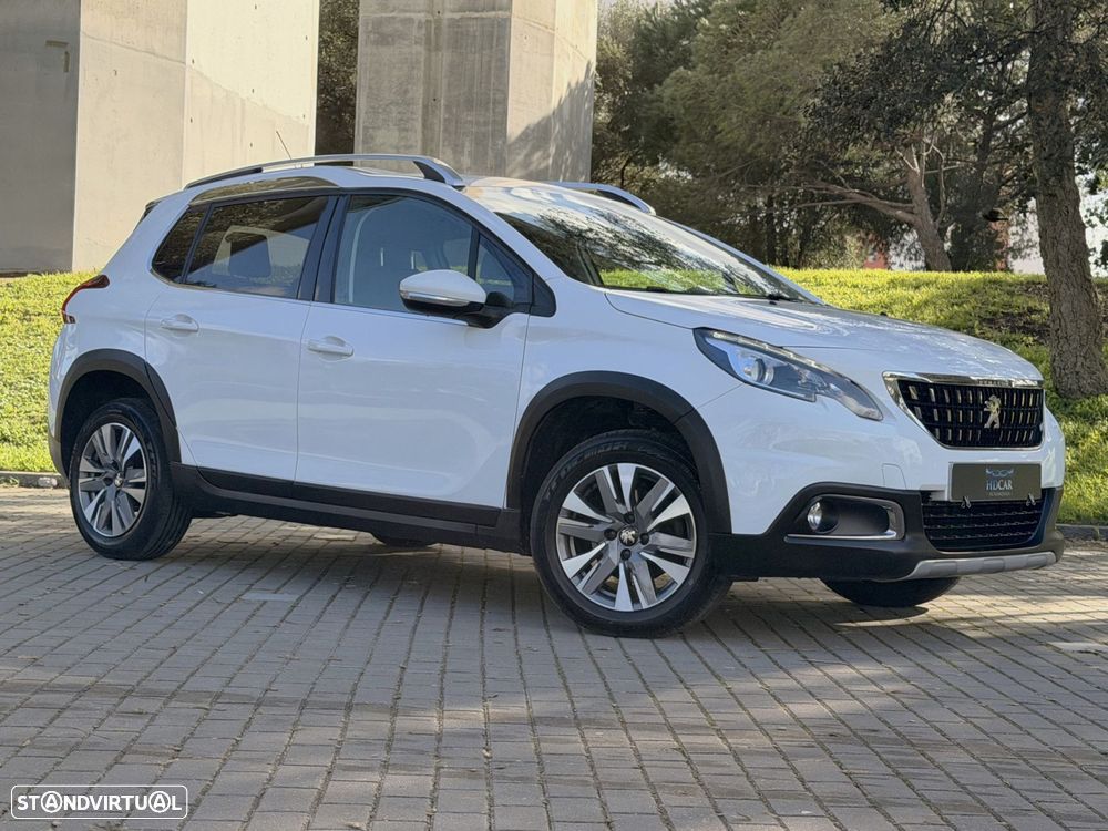 Peugeot 2008 1.2 PureTech Allure - 3