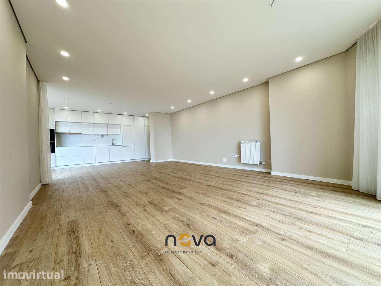 Apartamento T3 remodelado com vistas de mar na Póvoa de Varzim NOVA Im - Grande imagem: 2/28