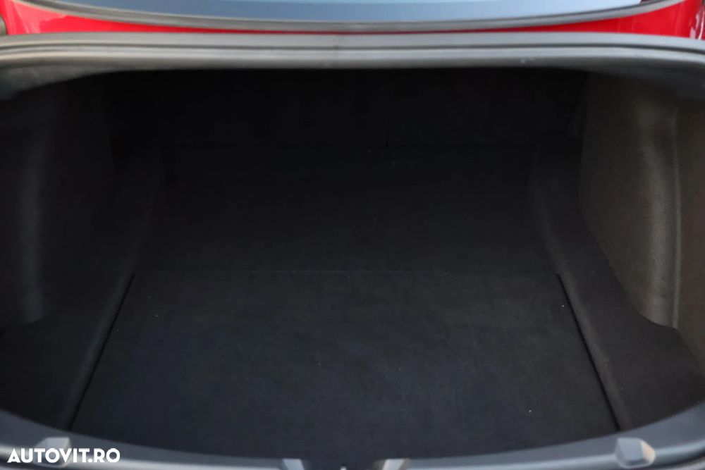Tesla Model 3 Langstreckenbatterie Allradantrieb Dual Motor - 10