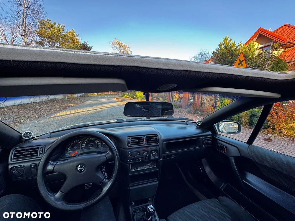 Opel Calibra 2.0 16V - 10