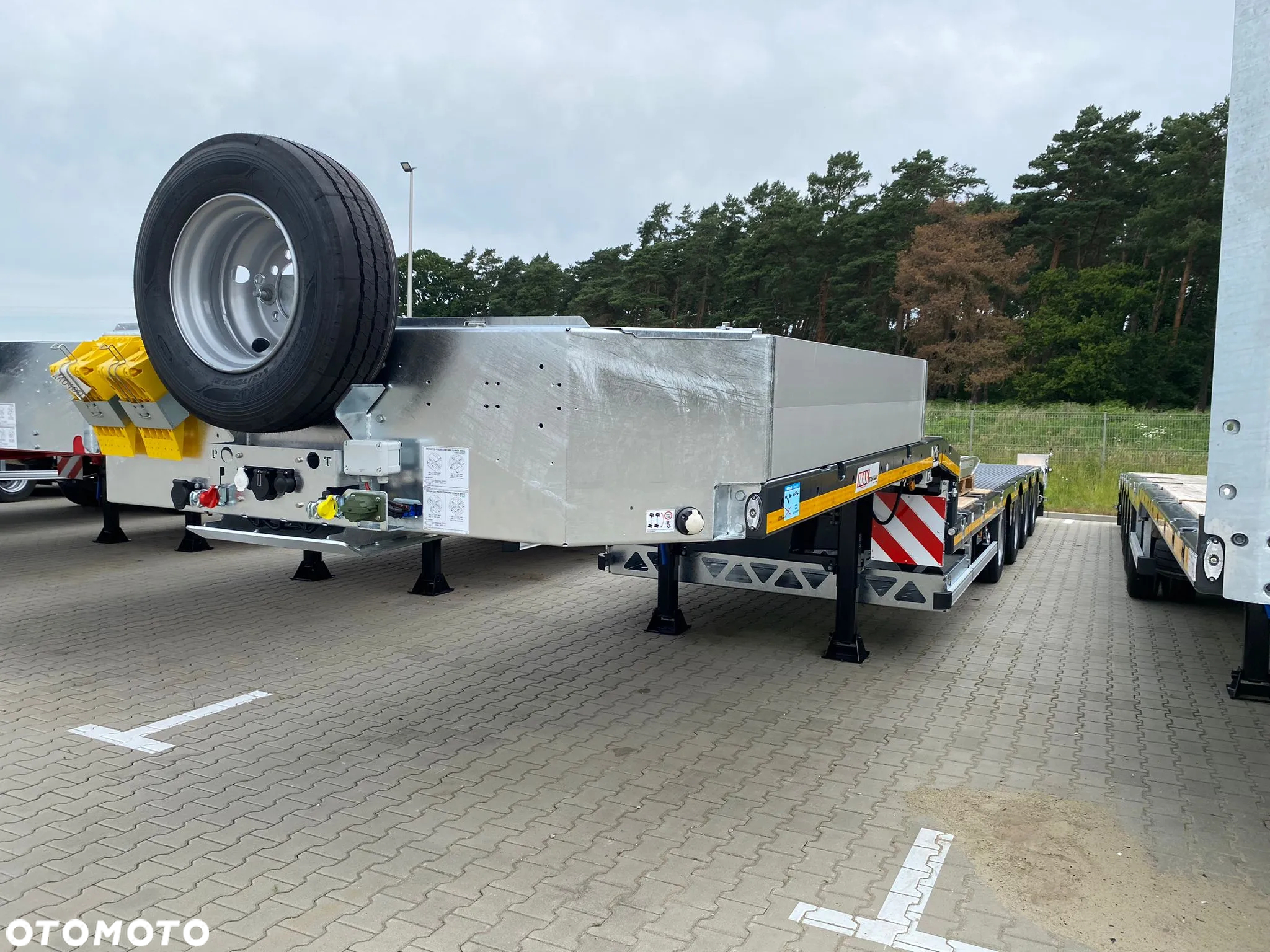 MAX Trailer 4 osiowe semi, rozciągane, hydrauliczne skręt osi - 5