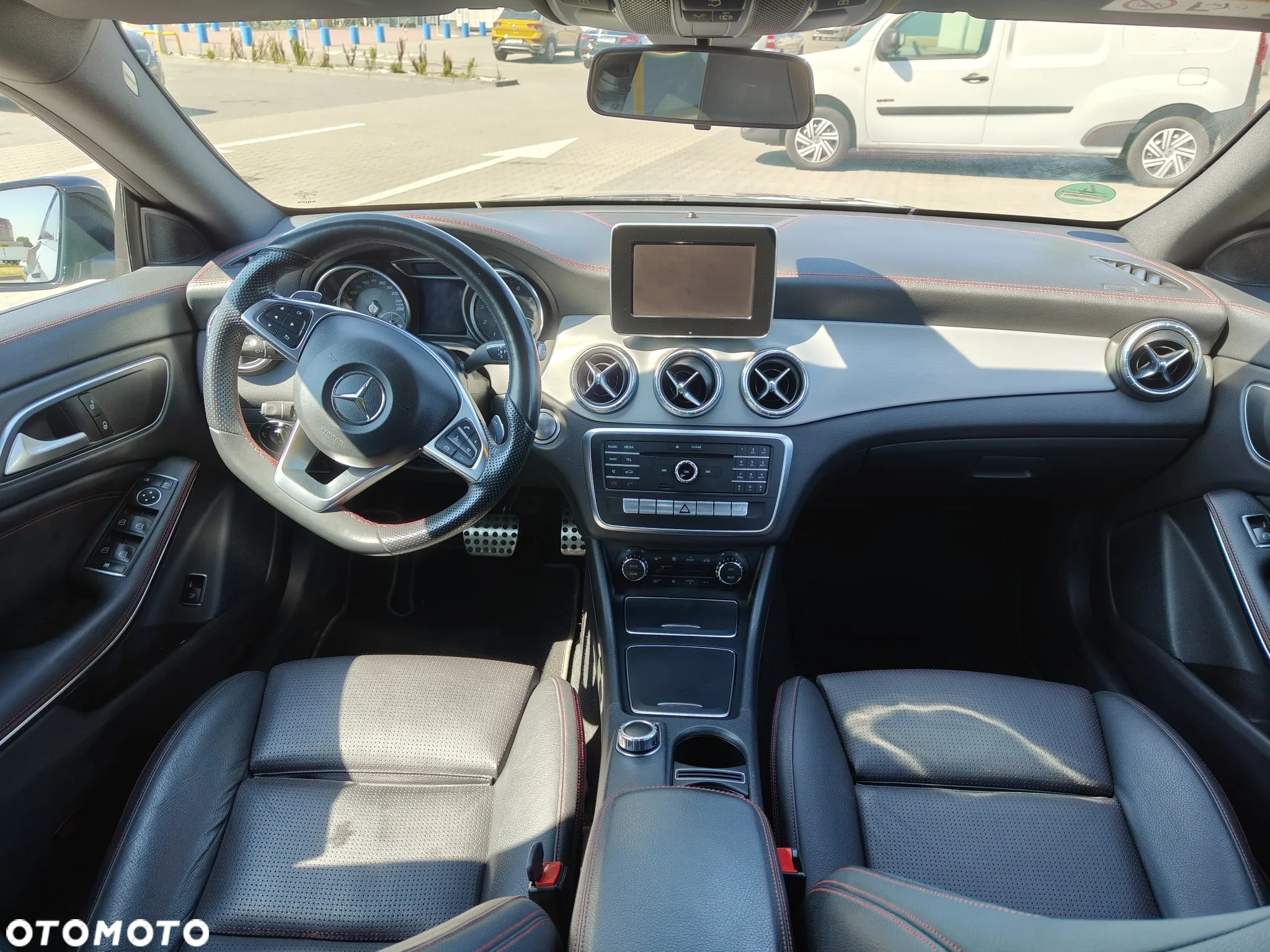 Mercedes-Benz CLA 220 4-Matic AMG Line - 15