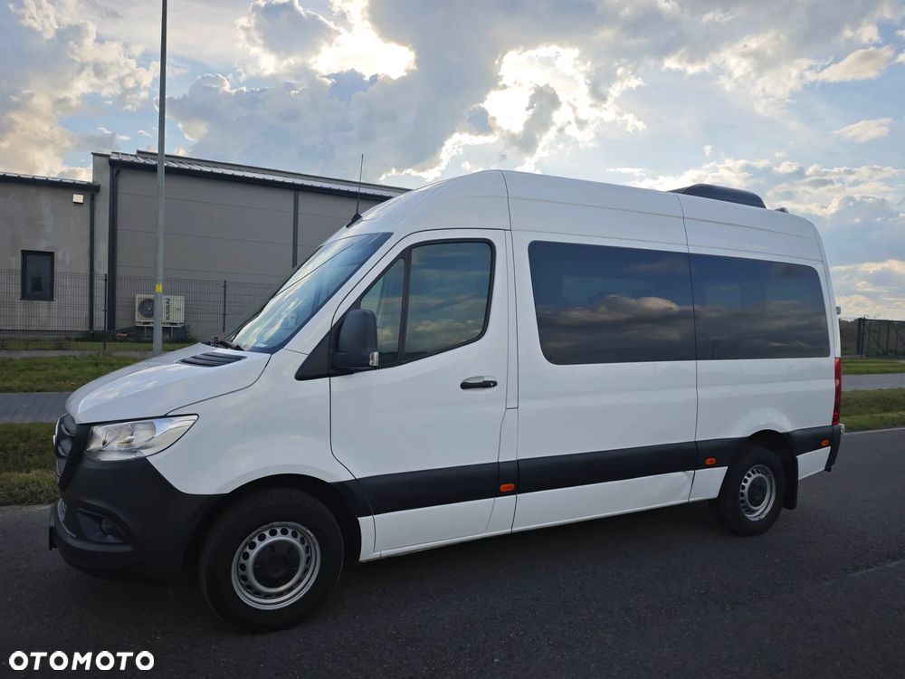 Mercedes-Benz Sprinter Standard PRO 907.233 - 2