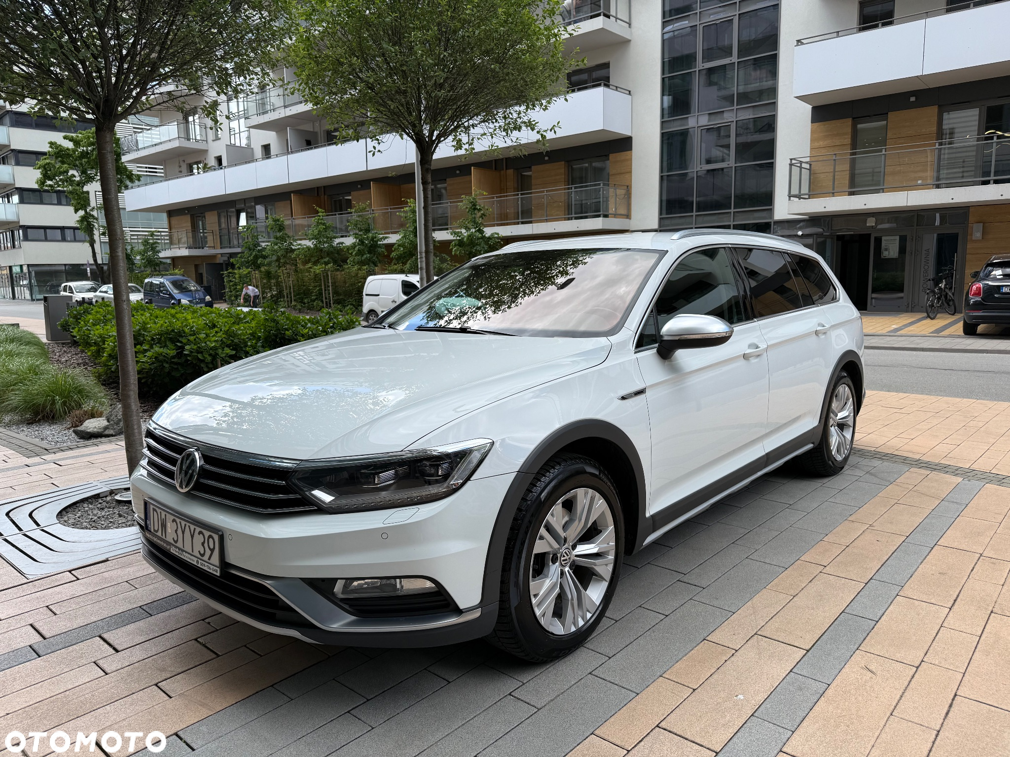 Volkswagen Passat - 4
