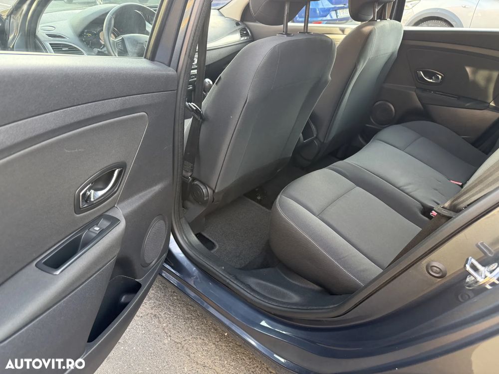 Renault Megane 1.5 dCi Dynamique - 7
