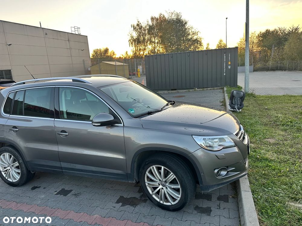Volkswagen Tiguan - 9