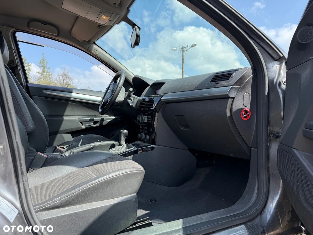 Opel Astra III 1.7 CDTI - 11