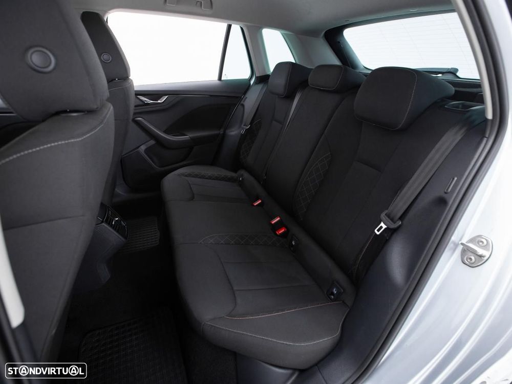 Skoda Kamiq 1.0 TSI DSG - 10