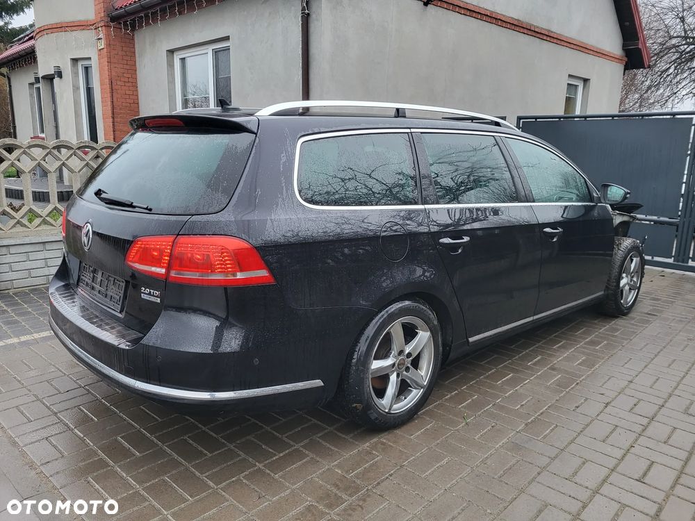 Volkswagen Passat Variant 2.0 TDI Comfortline DSG - 2