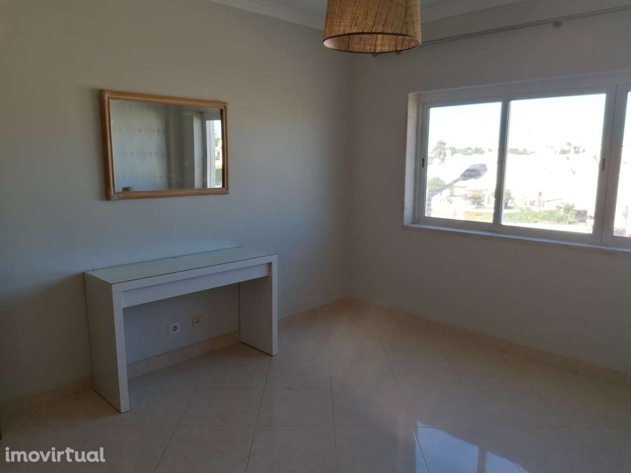 Apartamento T1 na Corrieira com varanda, garagem e elevador - Grande imagem: 4/10