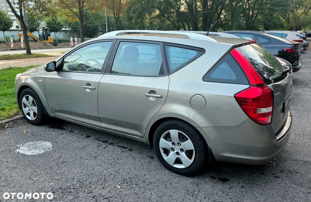 Kia Ceed 1.6 Crdi Comfort - 4