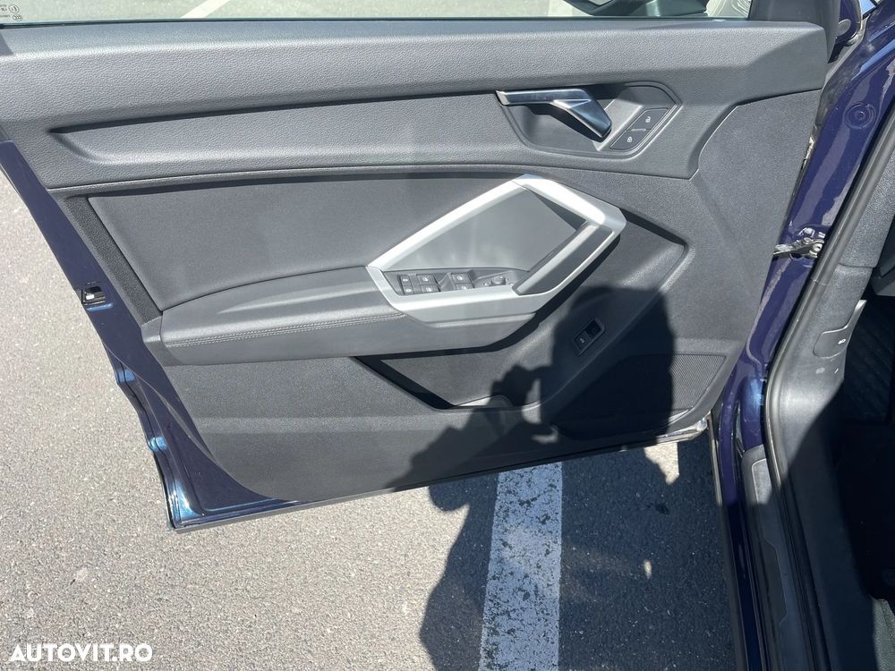 Audi Q3 Sportback - 11