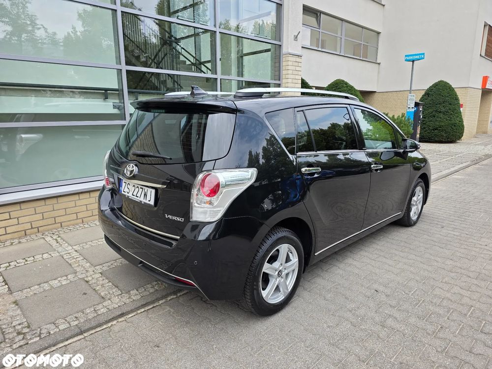 Toyota Verso - 7