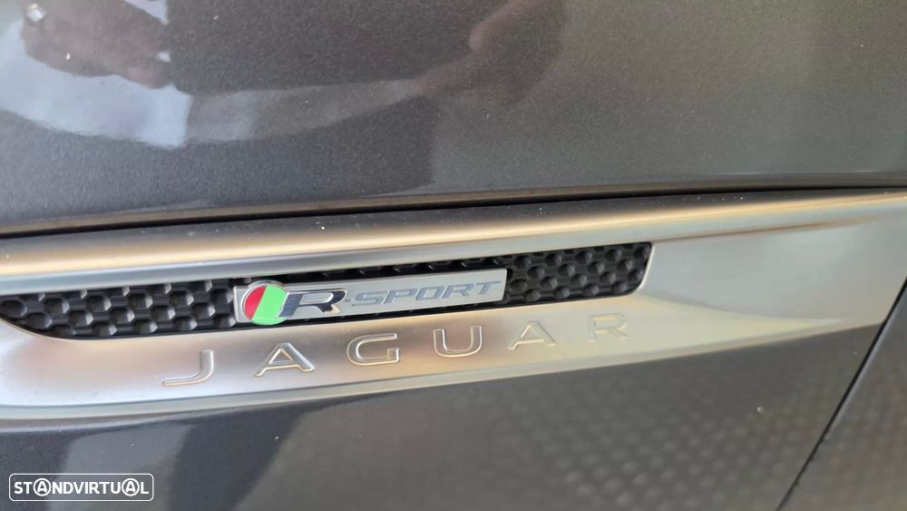 Jaguar F-Pace 2.0 i4D R-Sport AWD Aut. - 38