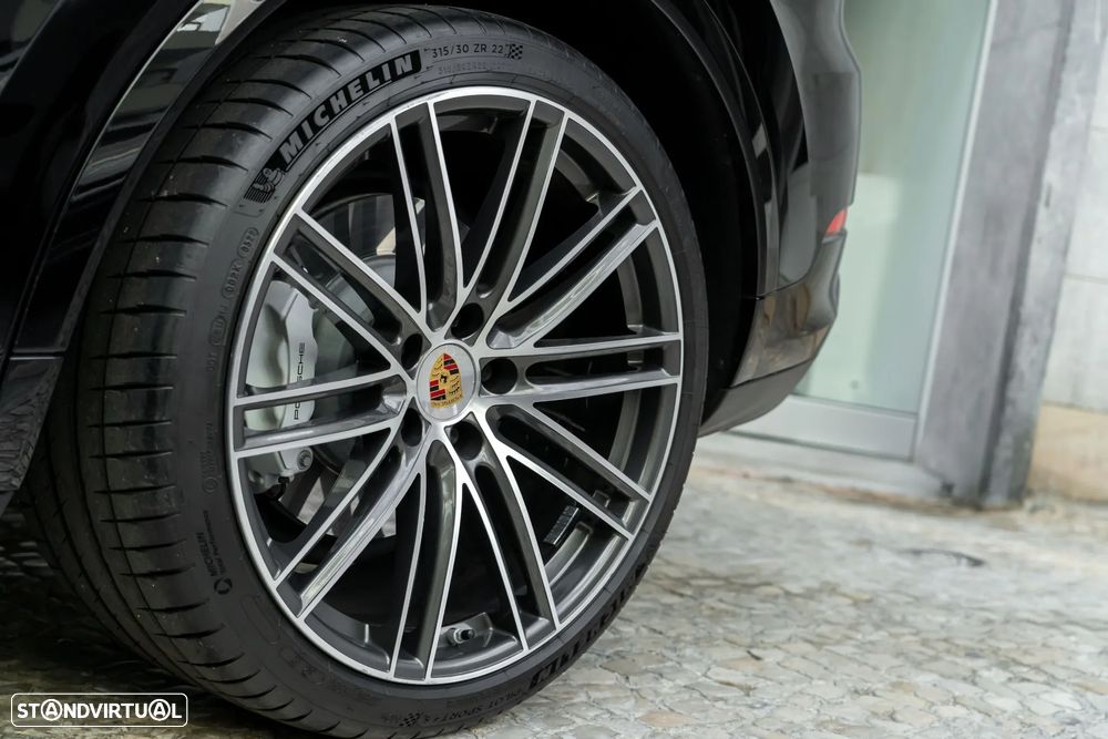 Porsche Cayenne Coupé Turbo - 3