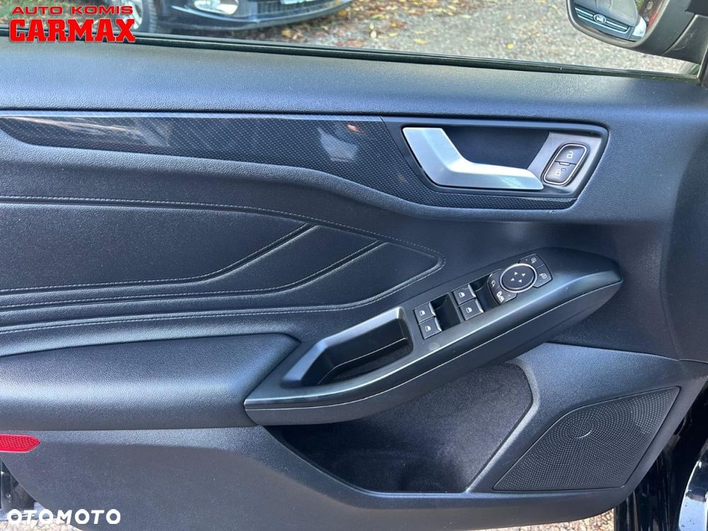 Ford Focus 1.5 EcoBlue Start-Stopp-System ST-LINE STYLE - 24