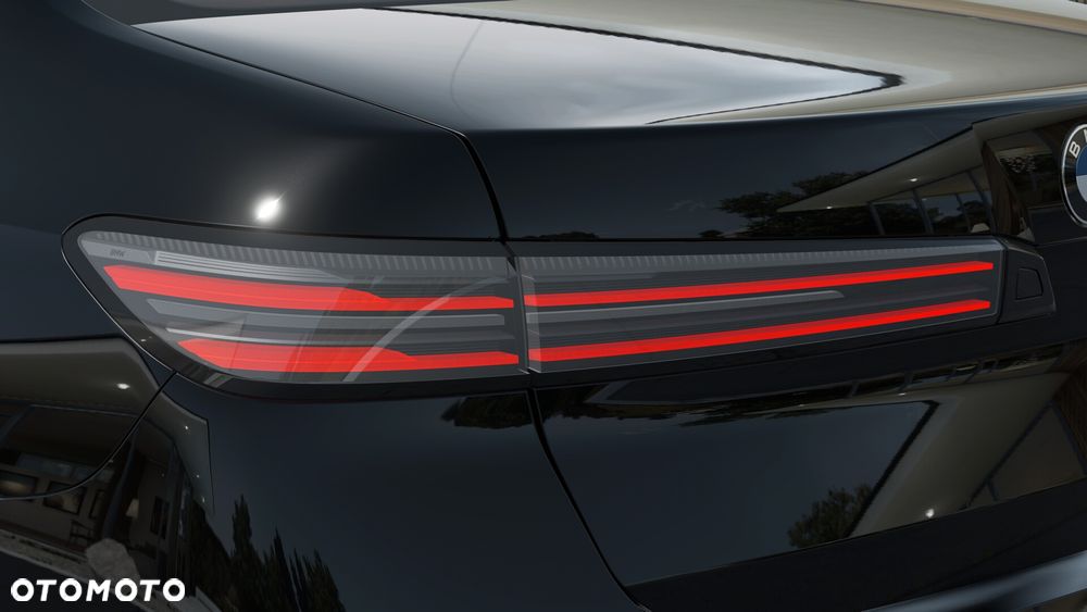 BMW Seria 7 750e PHEV xDrive Individual Edition sport - 14