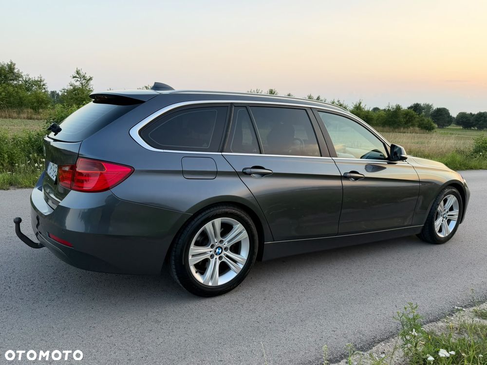 BMW Seria 3 320d Luxury Line - 15
