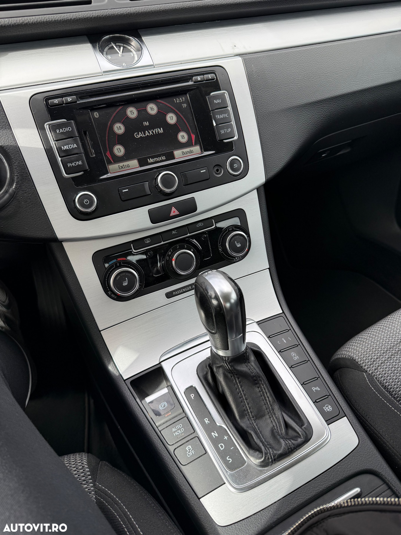 Volkswagen Passat CC 2.0 TDI BlueMotion Technology DSG Exclusive - 25